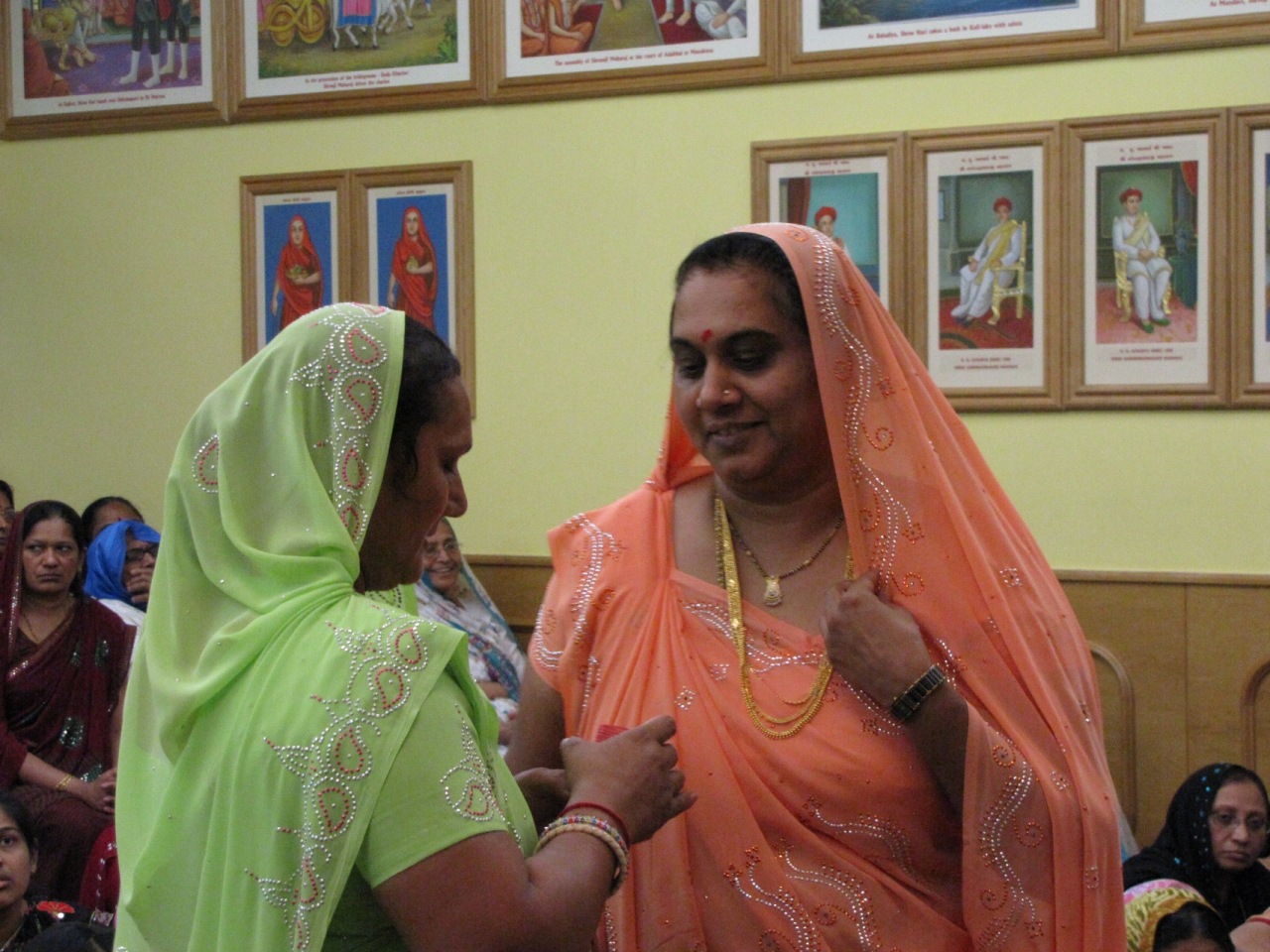 ©1987-2017 SKS Swaminarayan Temple East London