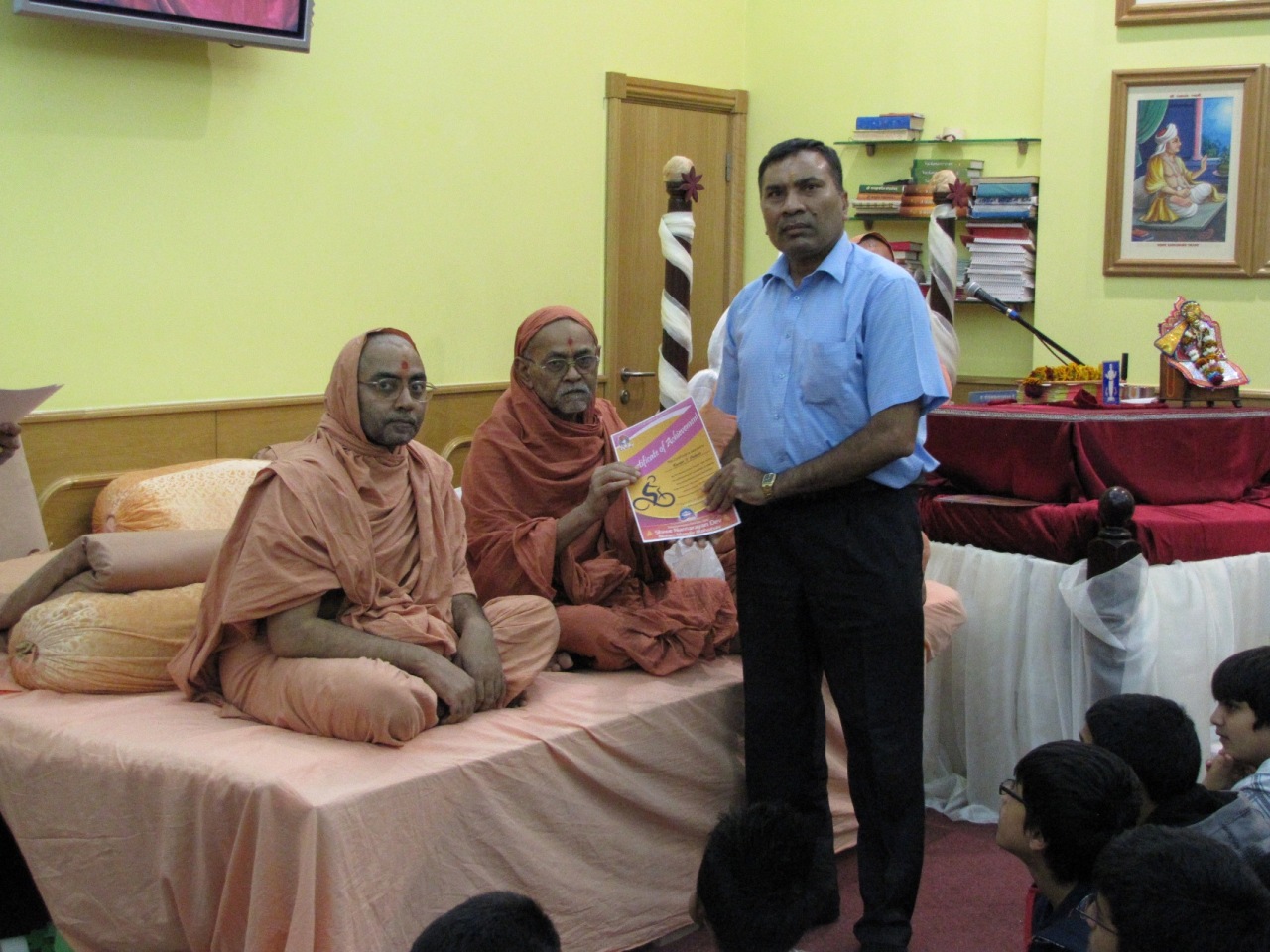 ©1987-2017 SKS Swaminarayan Temple East London